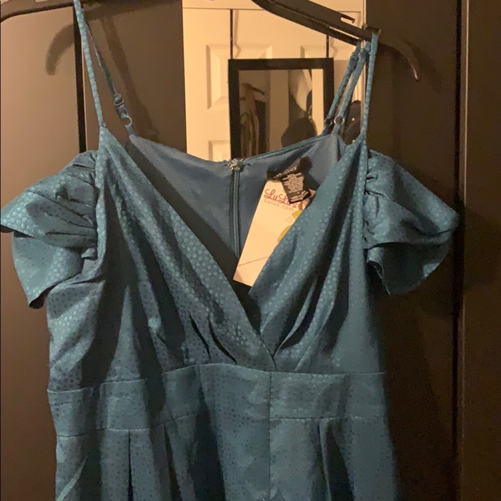 Dress - Picture 5 of 5